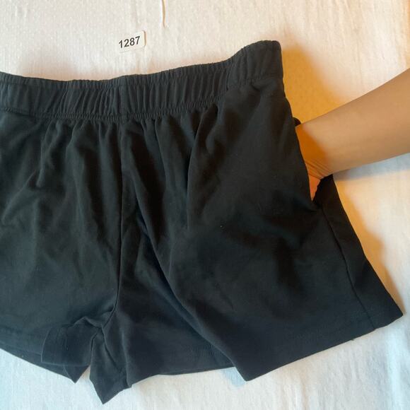 Women’s Casual Workout Short Shorts size L, Solid Black - Picture 3 of 9